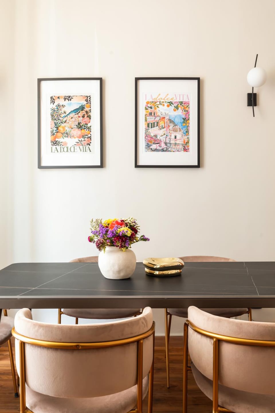 Living room, Decorative detail, Seating area, Dining area