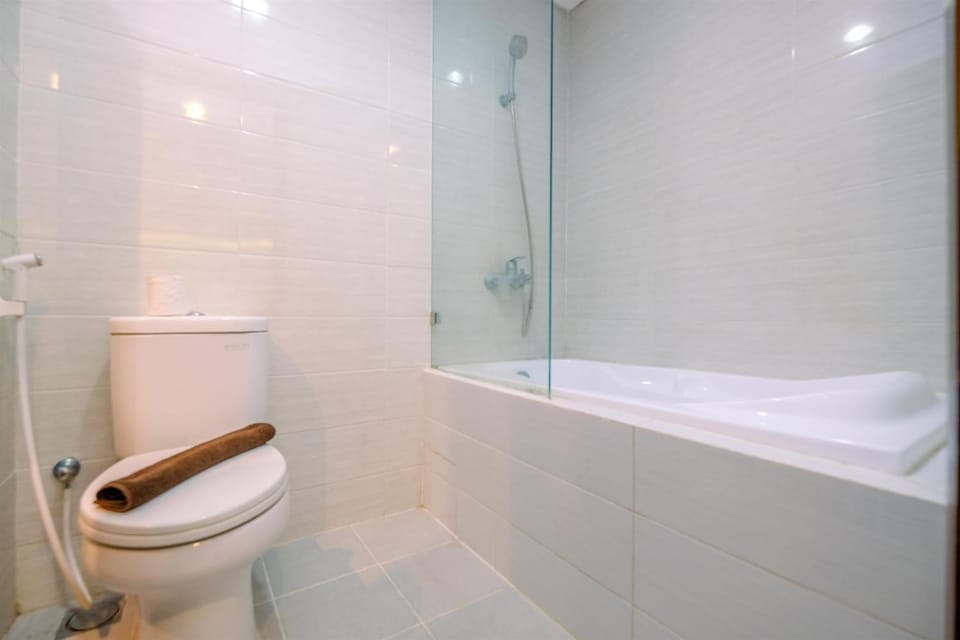 Cozy Living and Spacious Studio at 28th Floor Kemang Village Apartment By Travelio Apartment in South Jakarta City