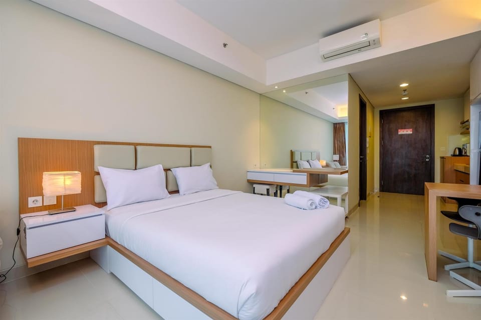 Cozy Living and Spacious Studio at 28th Floor Kemang Village Apartment By Travelio Apartment in South Jakarta City