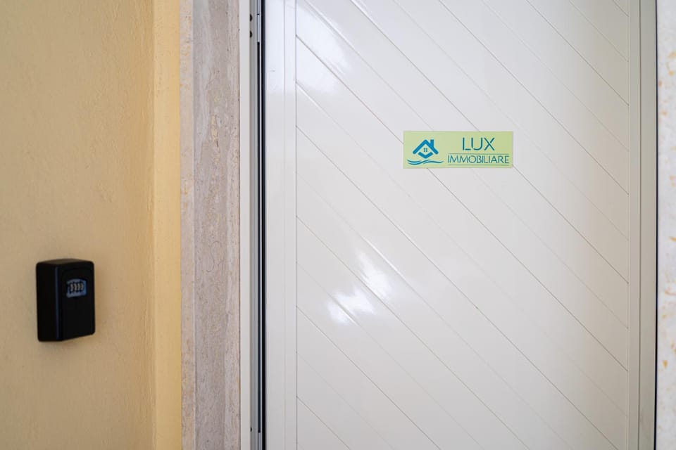 Property logo or sign, Logo/Certificate/Sign, safe
