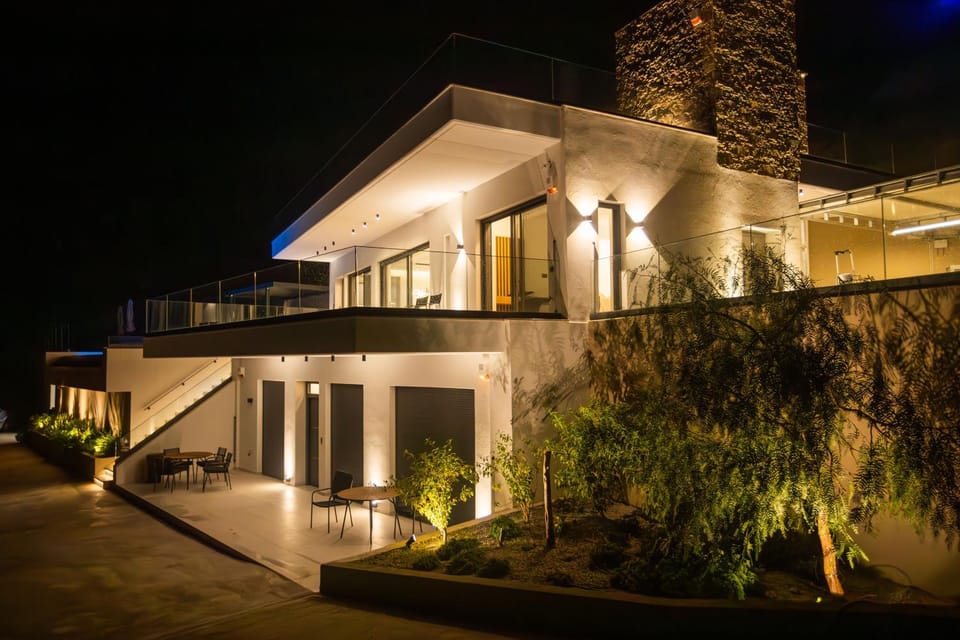 Property building, Night