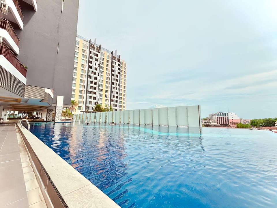Property building, Swimming pool, sunbed
