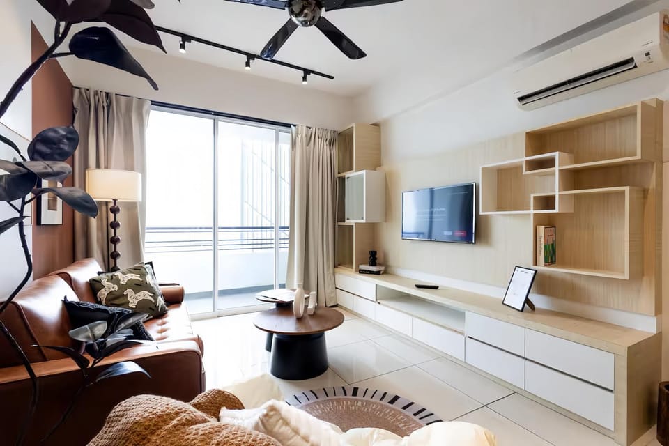 TV and multimedia, Living room, Seating area, air conditioner