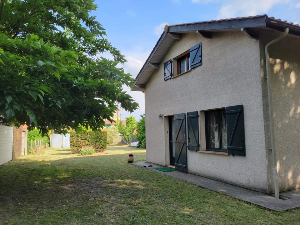 Property building, Garden, Garden view