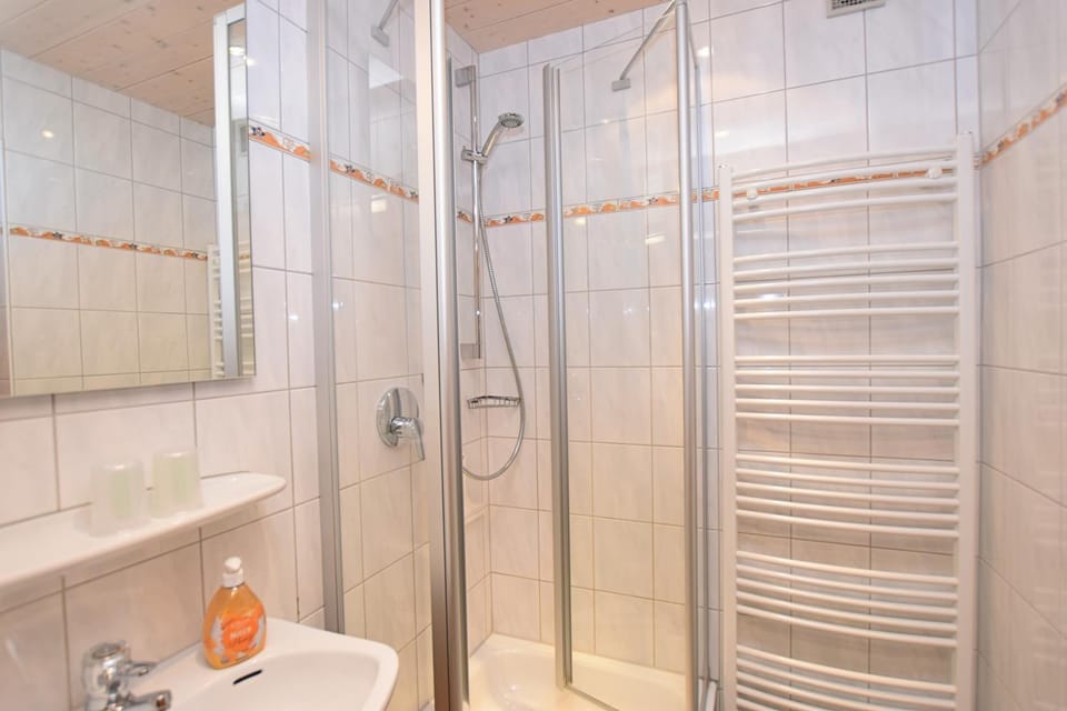 Gästehaus Bergfrieden, Ferienwohnung Susanne Apartment in Bavaria