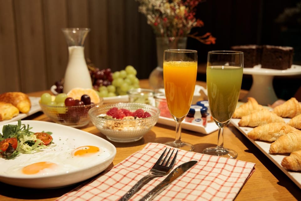 Breakfast, Breakfast, Continental breakfast