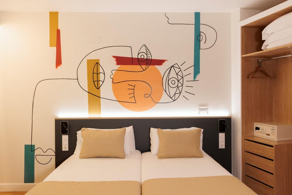 Bed, Facility for disabled guests, safe, wardrobe