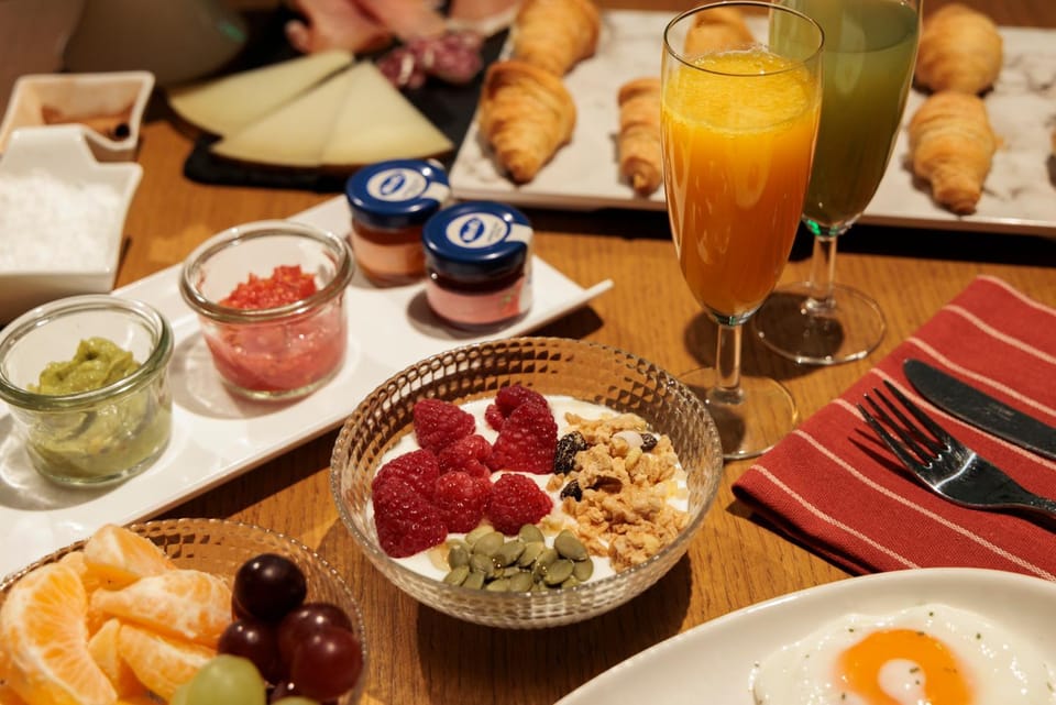 Breakfast, Breakfast, Continental breakfast, Continental breakfast, Buffet breakfast, Buffet breakfast