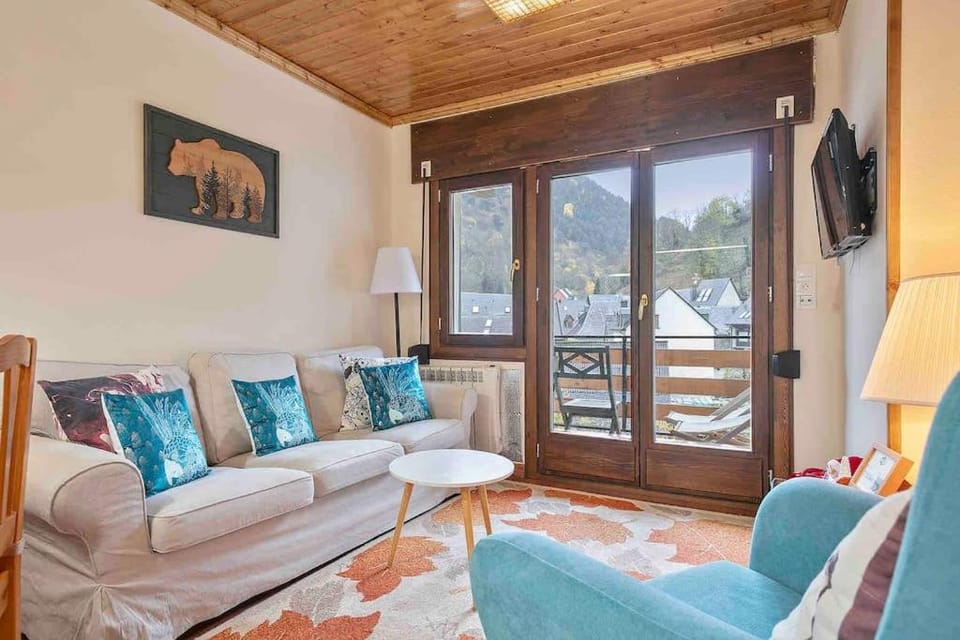 TV and multimedia, Living room, Mountain view, internet