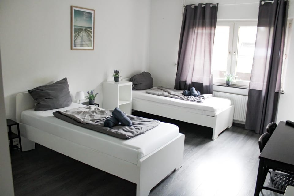 Bed, Bedroom, heating