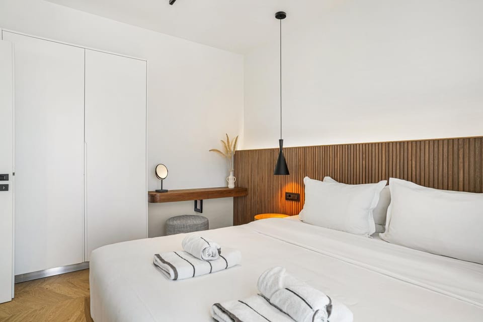 Bedroom, wardrobe