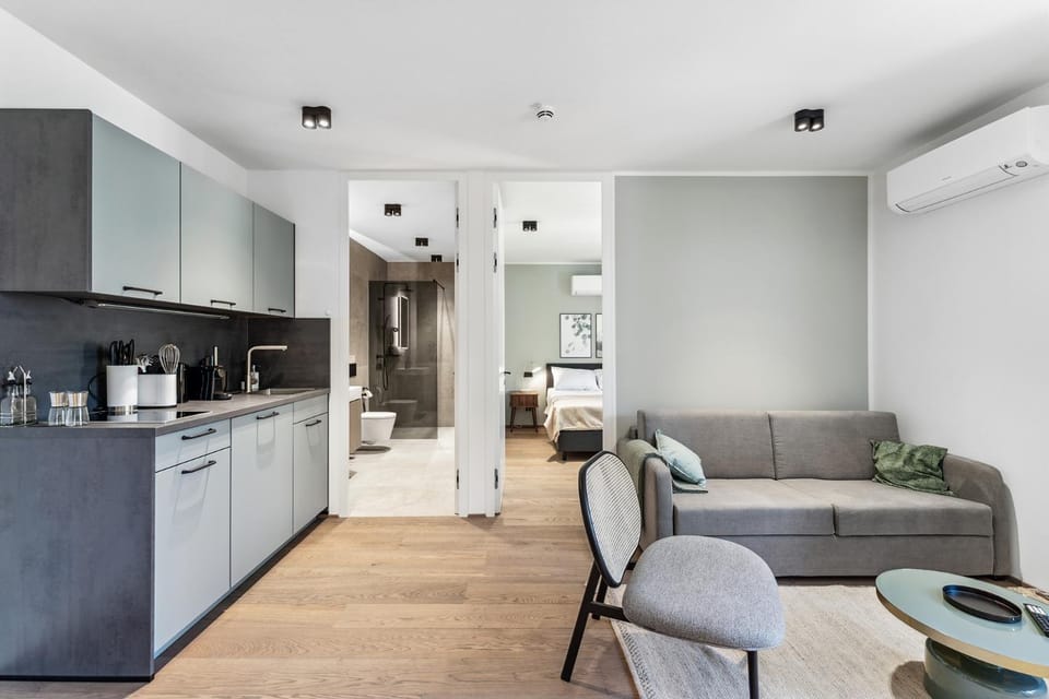 Kitchen or kitchenette, Photo of the whole room, Seating area, Bedroom