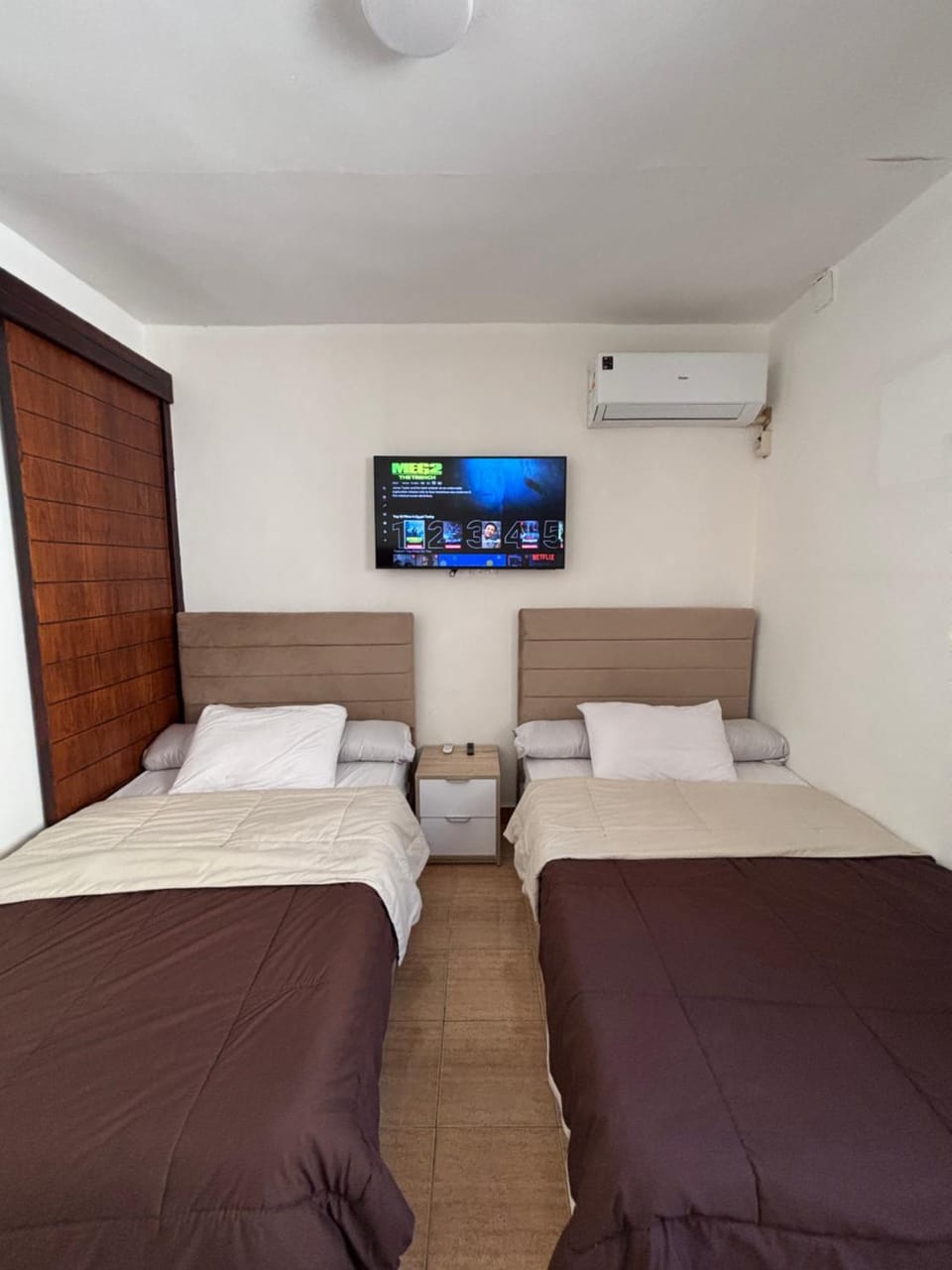 TV and multimedia, Bedroom, air conditioner