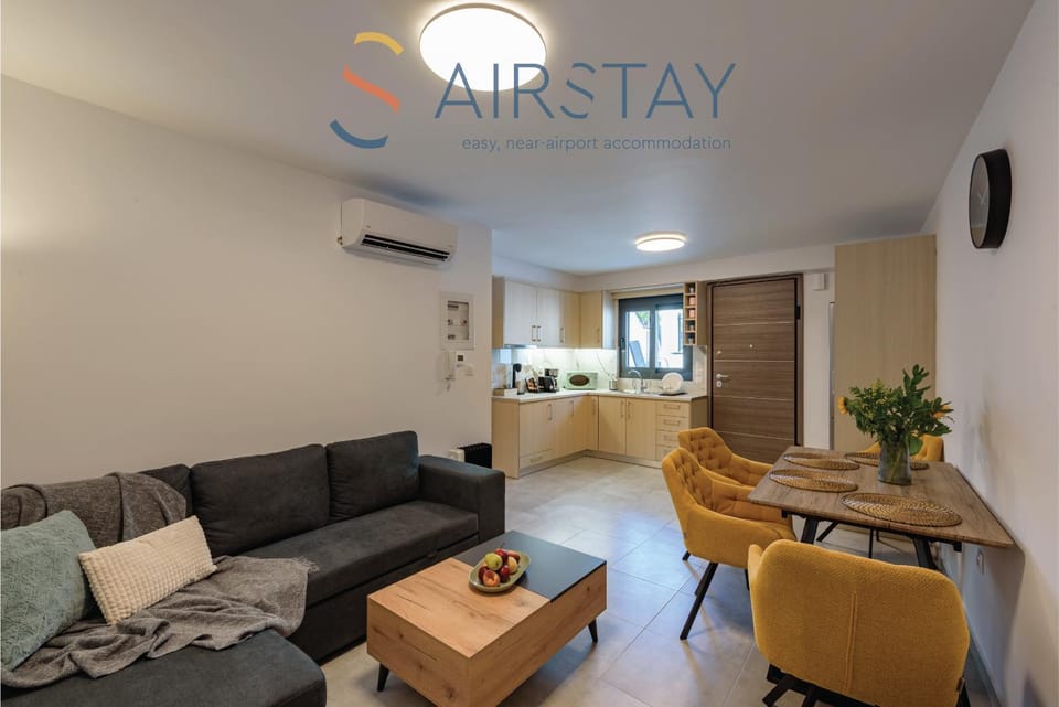 Living room, Dining area, kitchen