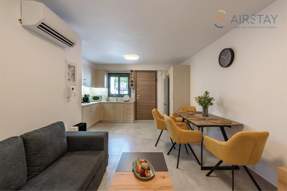 Living room, Dining area, kitchen