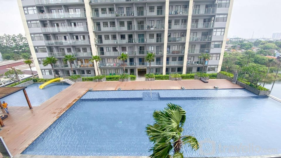 Property building, Swimming pool