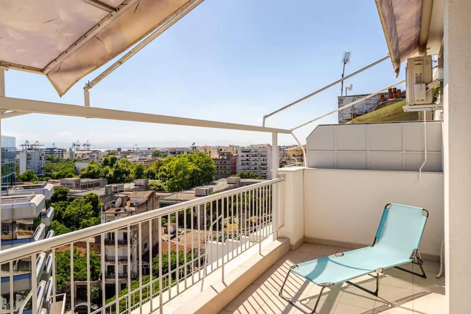 Property building, Patio, Day, View (from property/room), Balcony/Terrace, City view, Street view, Street view, Sunrise, Sunset, Quiet street view, sunbed
