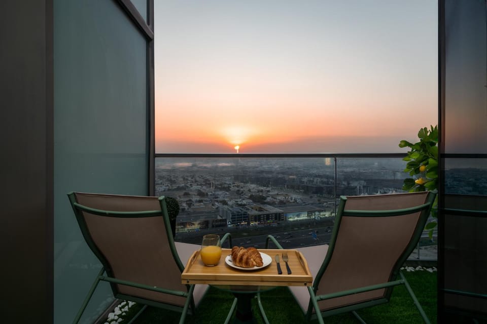 Balcony/Terrace, City view, Sea view, Sunset