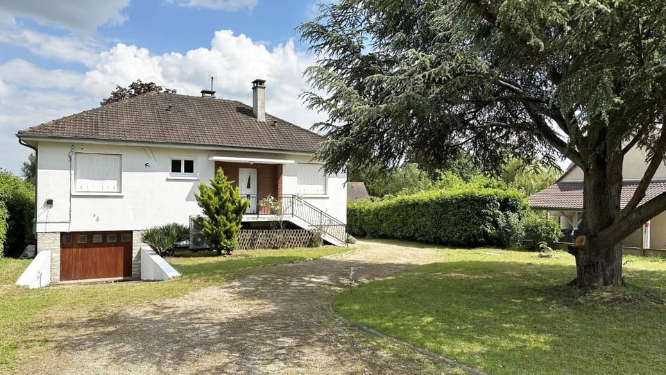 Villa d'Eden - Piscine chauffée Bed and Breakfast in Centre-Val de Loire