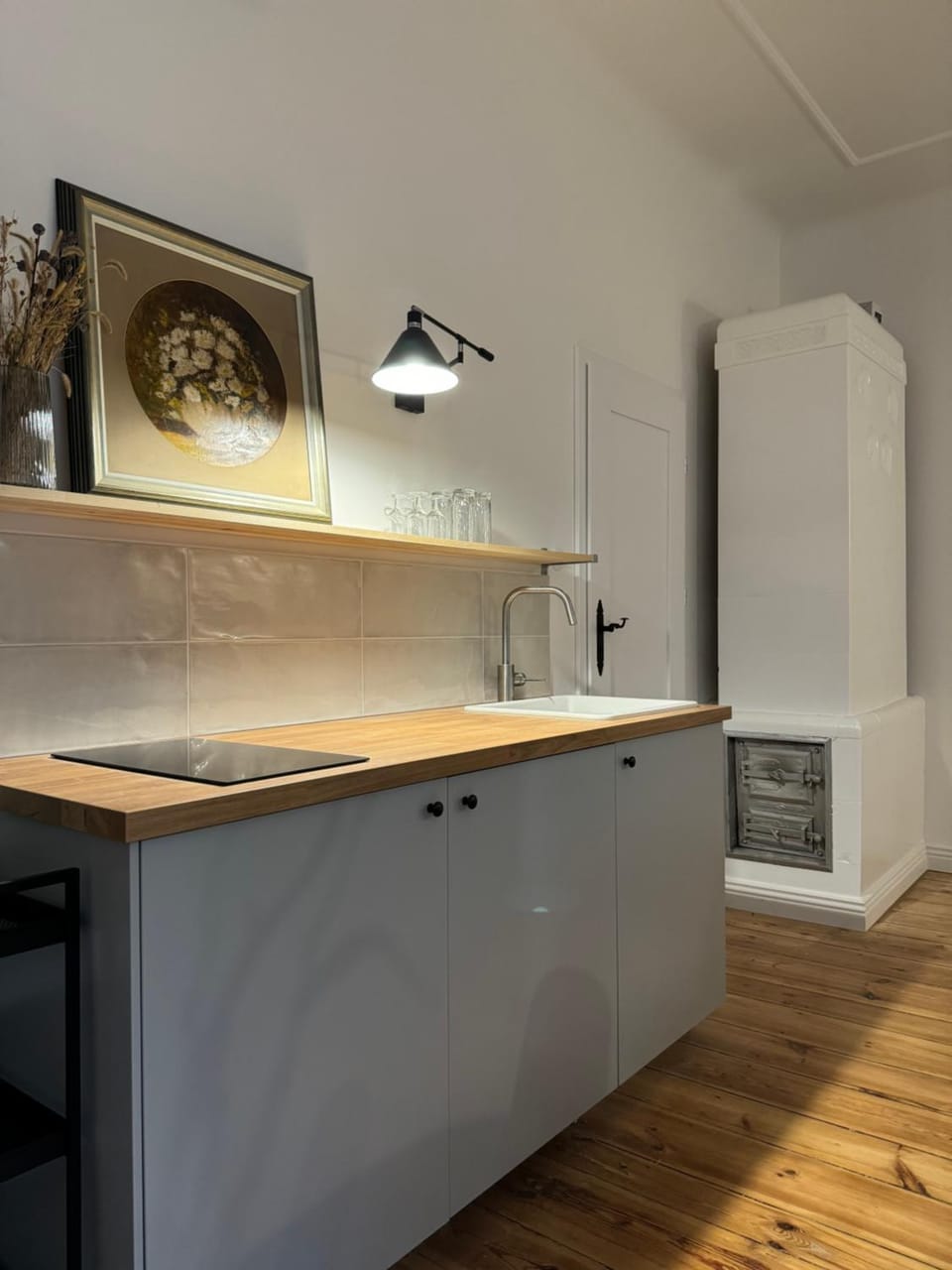 Kitchen or kitchenette, stove