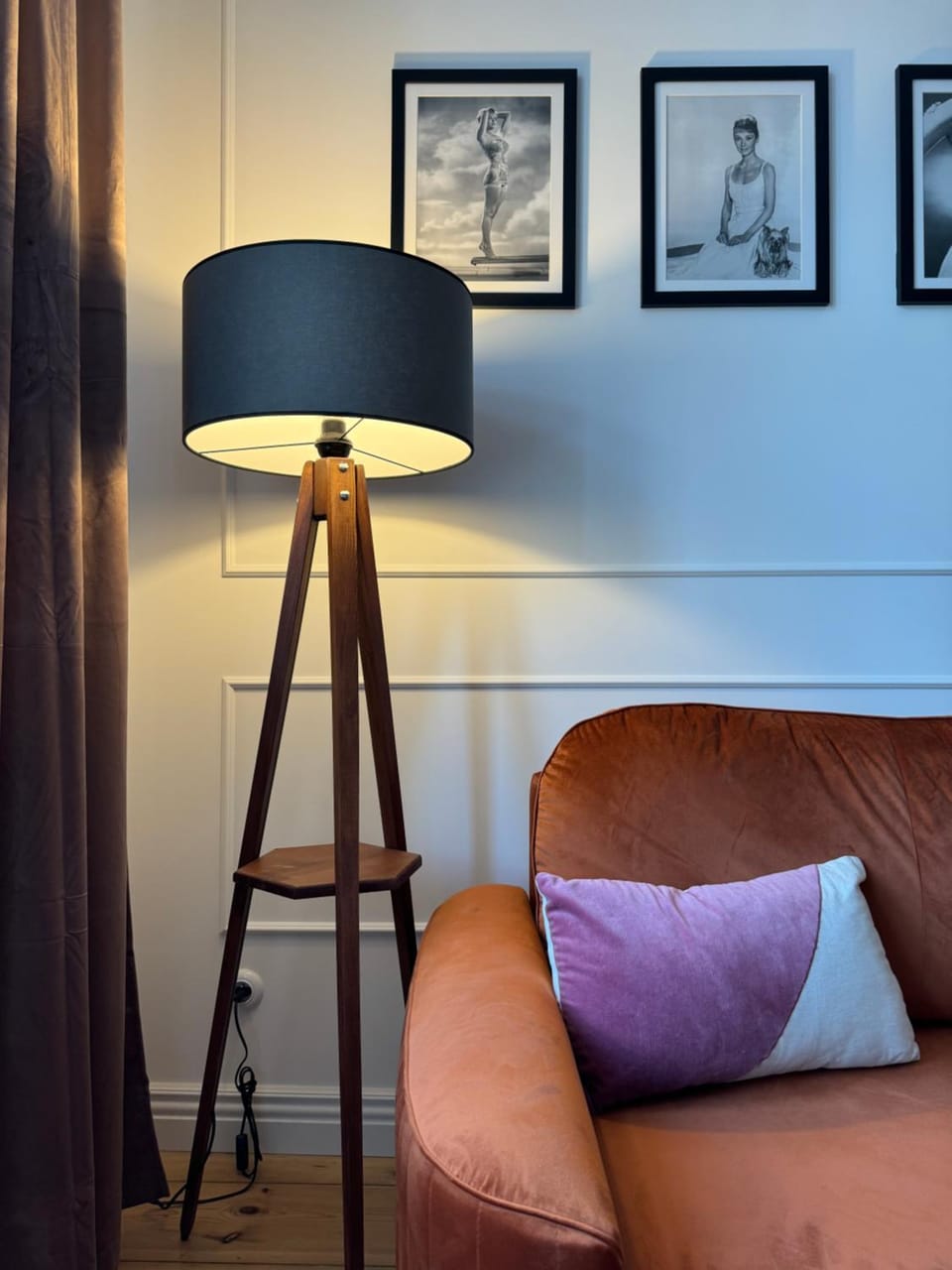 Living room, Photo of the whole room, Decorative detail, Seating area