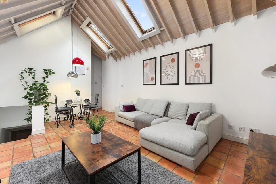 Cozy Private 1-Bedroom Apartment Short Term Rental & Flexible Renting Hoxton With Free Wifi Apartment in London Borough of Islington