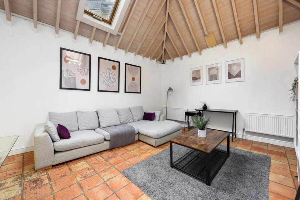 Cozy Private 1-Bedroom Apartment Short Term Rental & Flexible Renting Hoxton With Free Wifi Apartment in London Borough of Islington