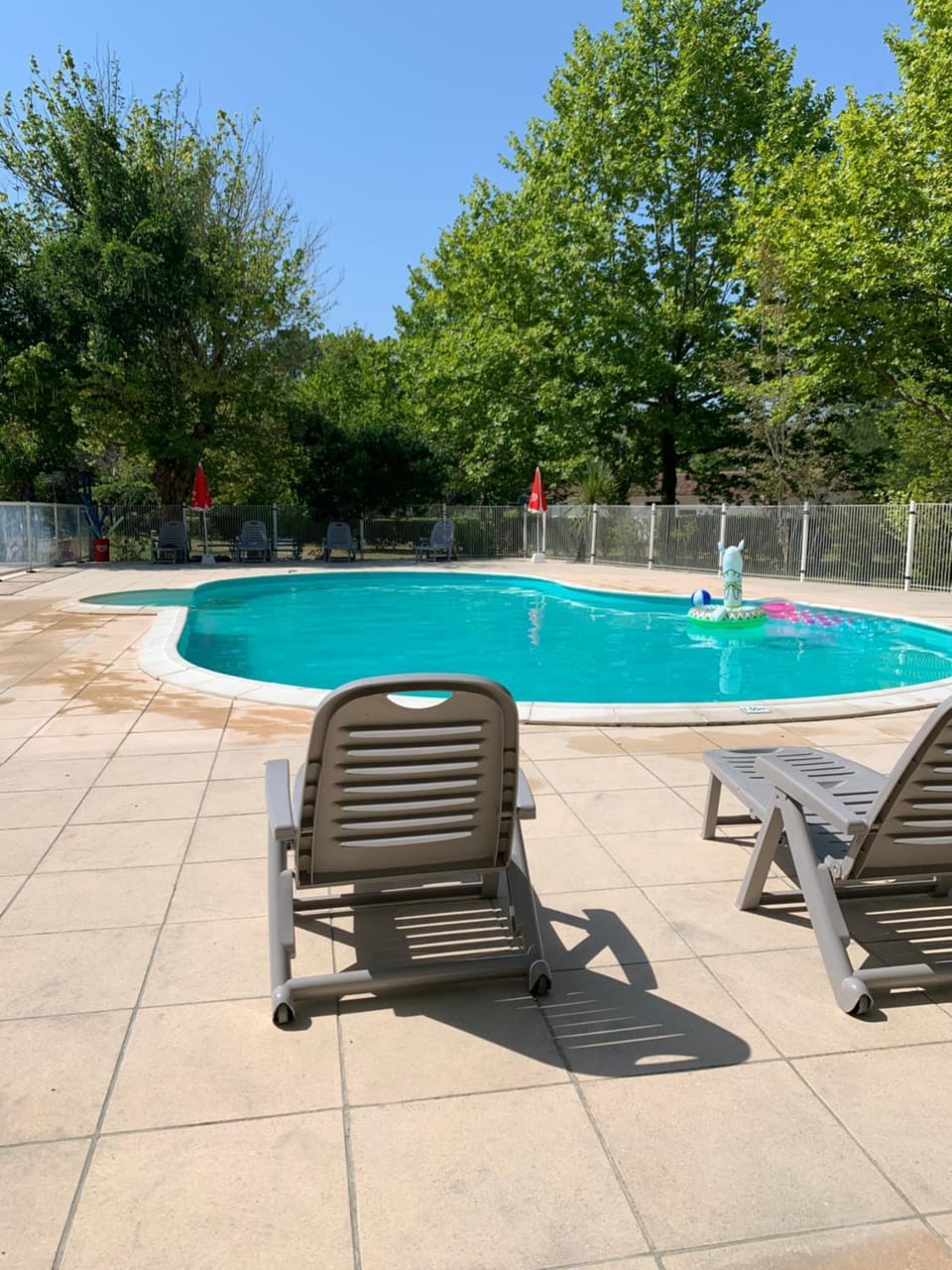 Swimming pool