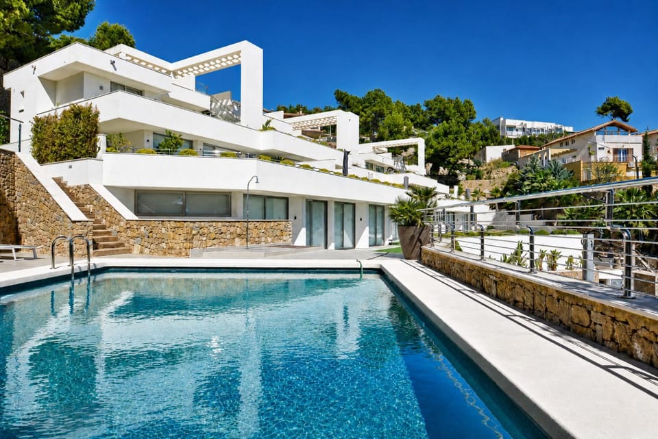 Property building, Swimming pool