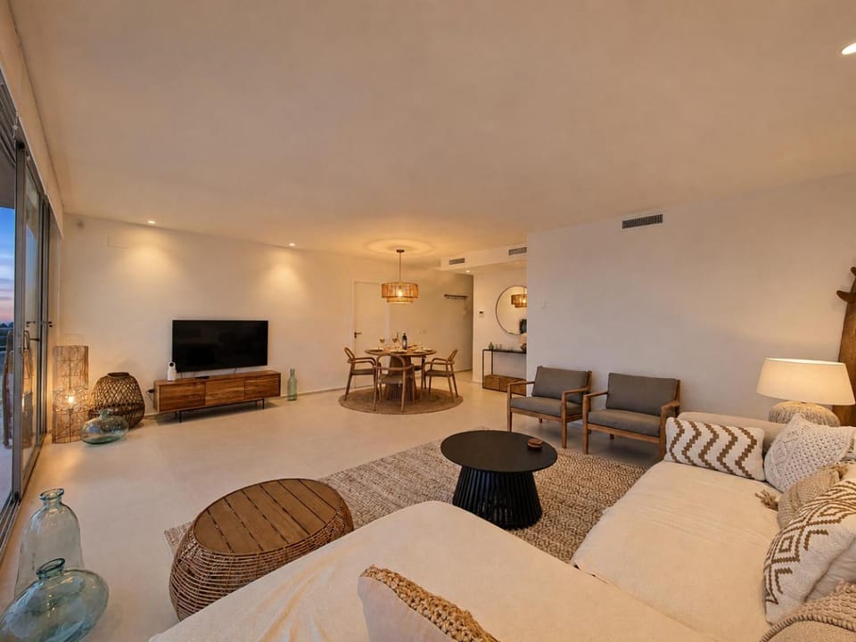 TV and multimedia, Living room, Seating area