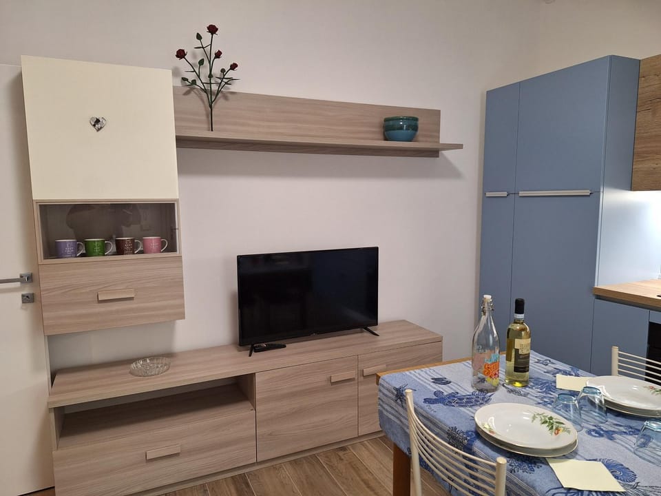 TV and multimedia, Dining area