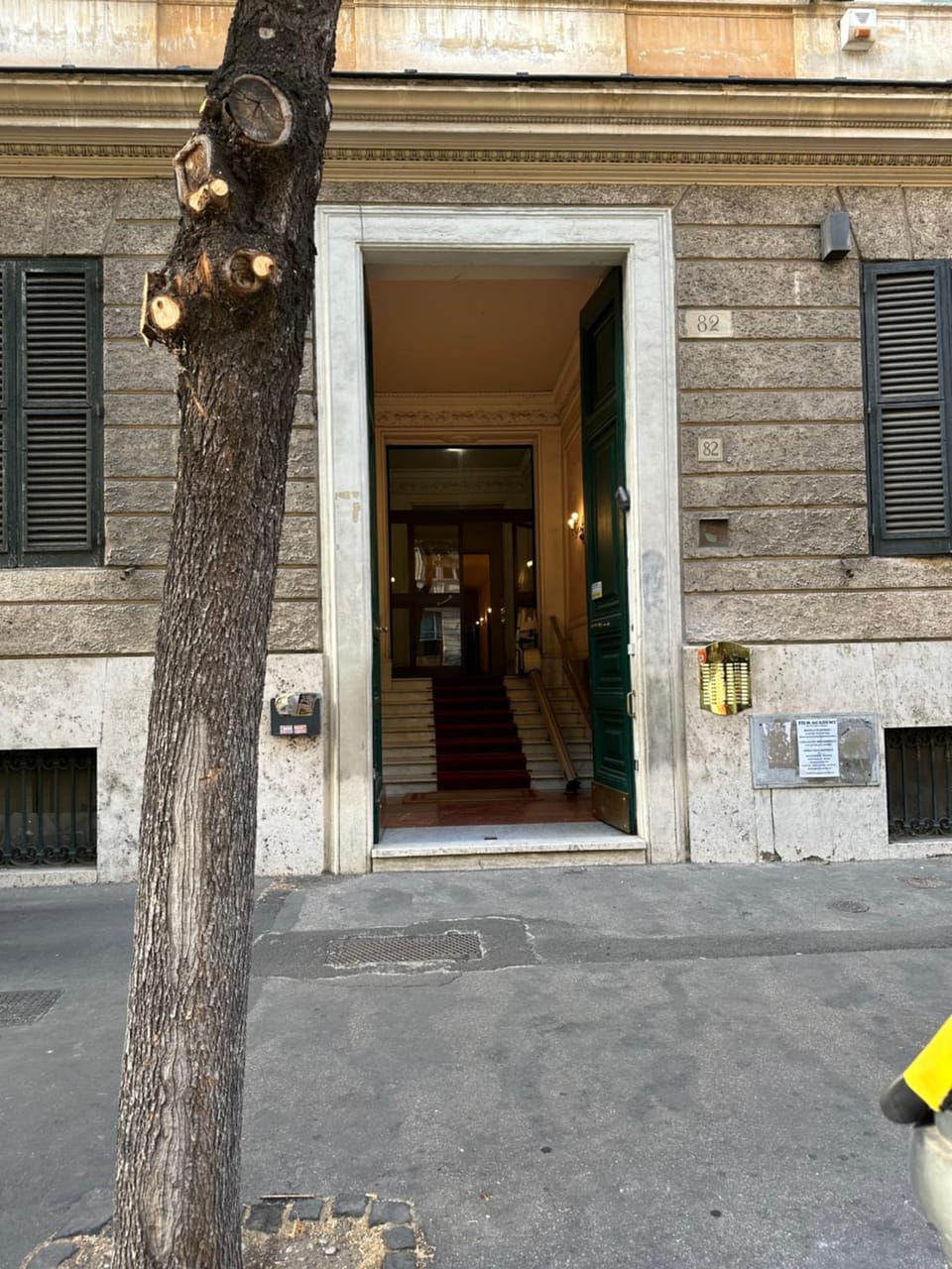 Property building, Facade/entrance, Day