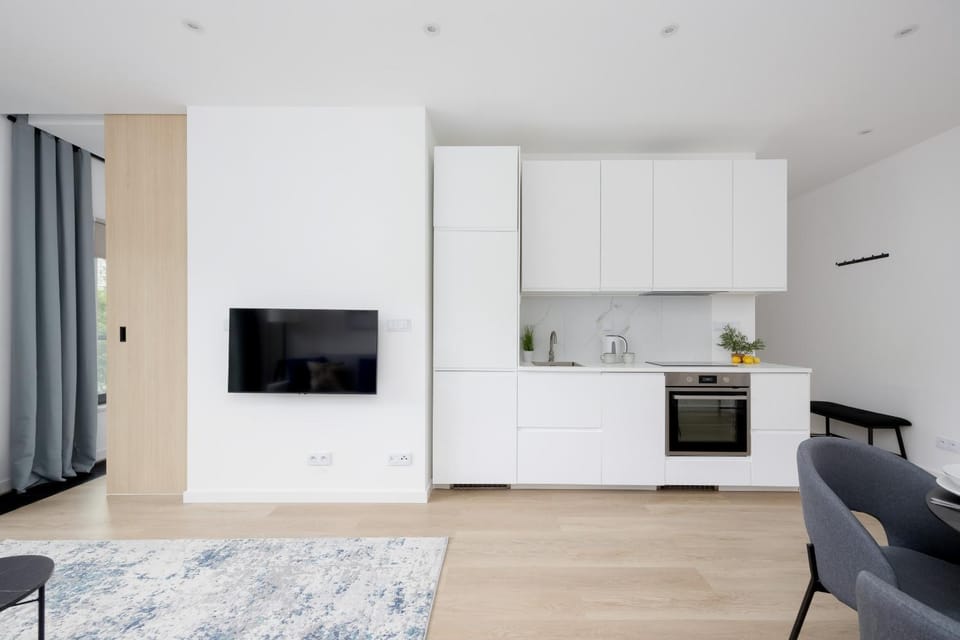 TV and multimedia, Kitchen or kitchenette, Living room, Seating area, oven, stove