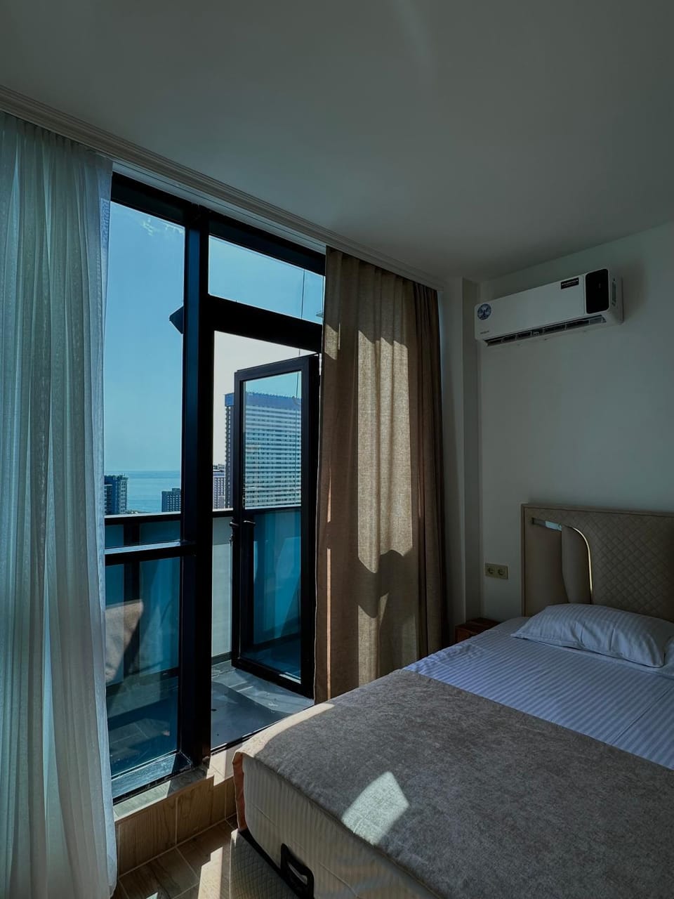 Bed, Sea view, air conditioner