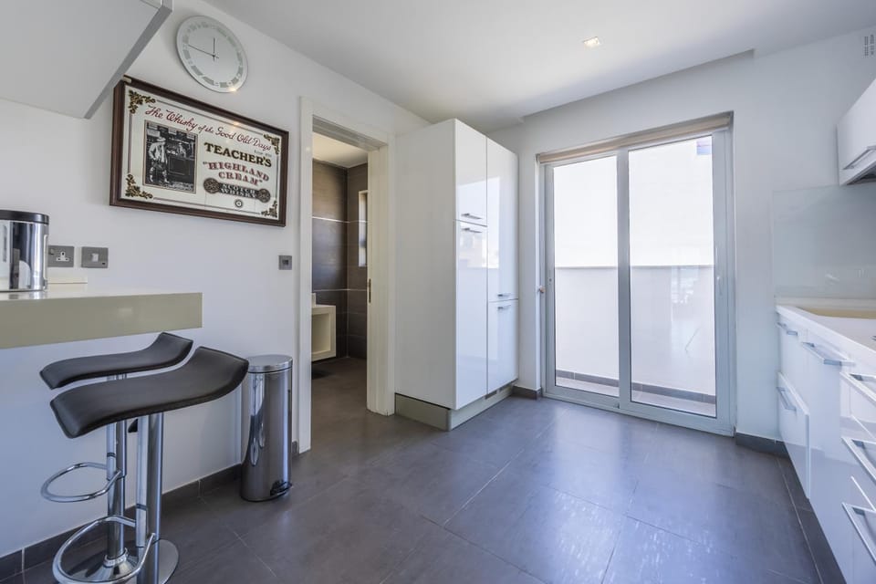NEW Duplex penthouse w breathtaking views by SF HOMES Apartment in Malta