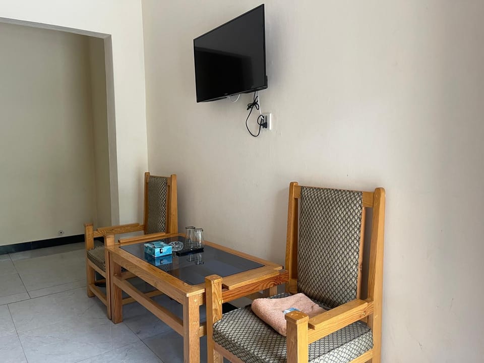 TV and multimedia, Seating area