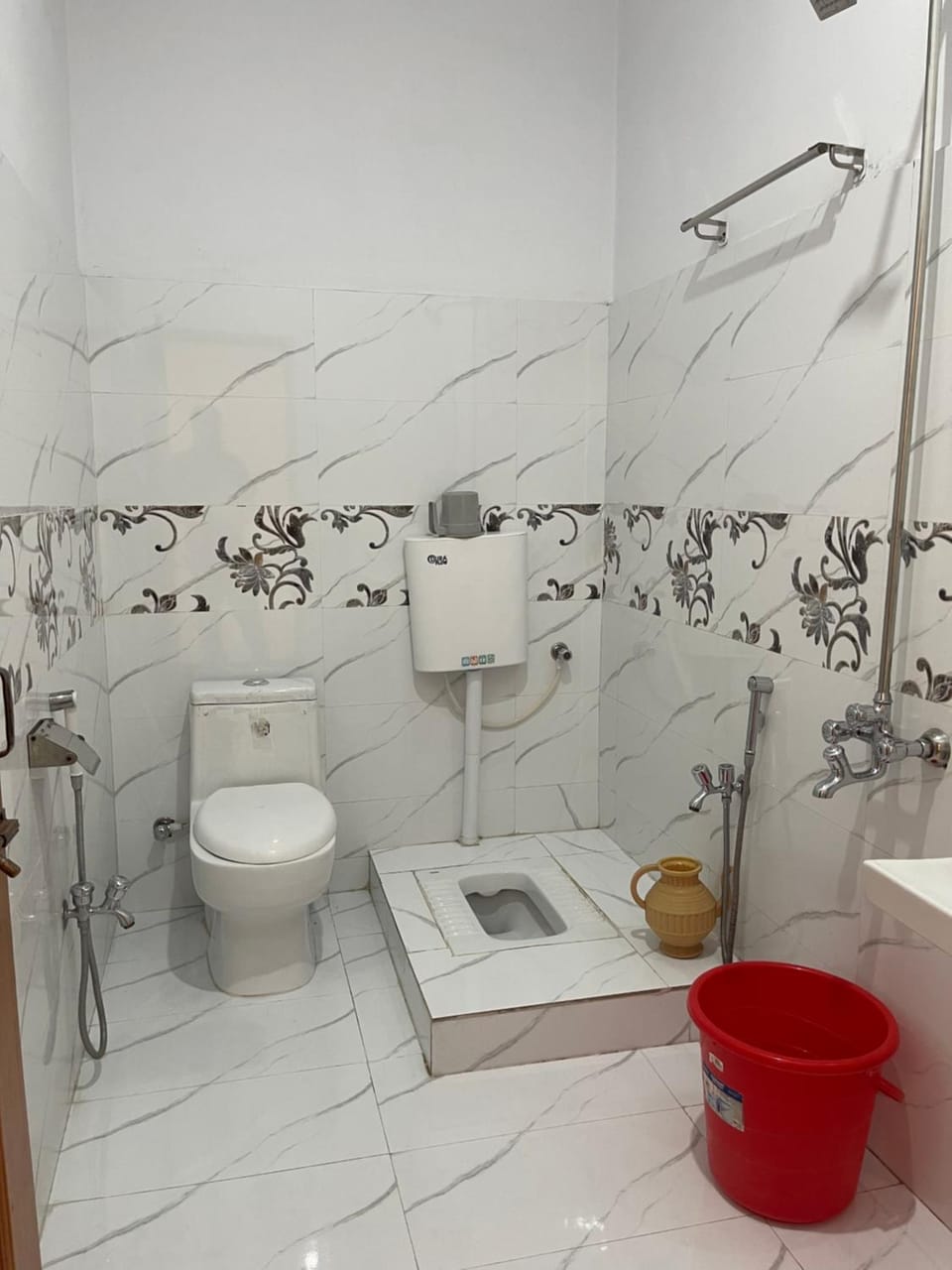 Shower, Toilet, Bathroom
