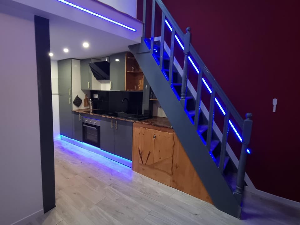Appartement Romantique Climatisé BELORIZON - 30 min de la mer Apartment in French Riviera