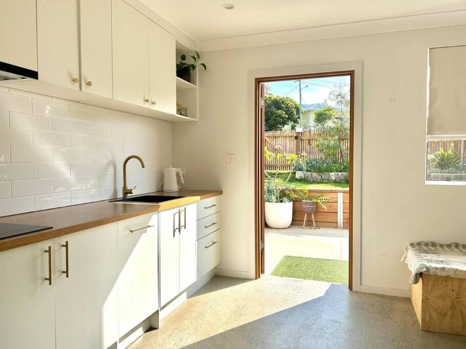 Little Banksia Apartment in Toormina