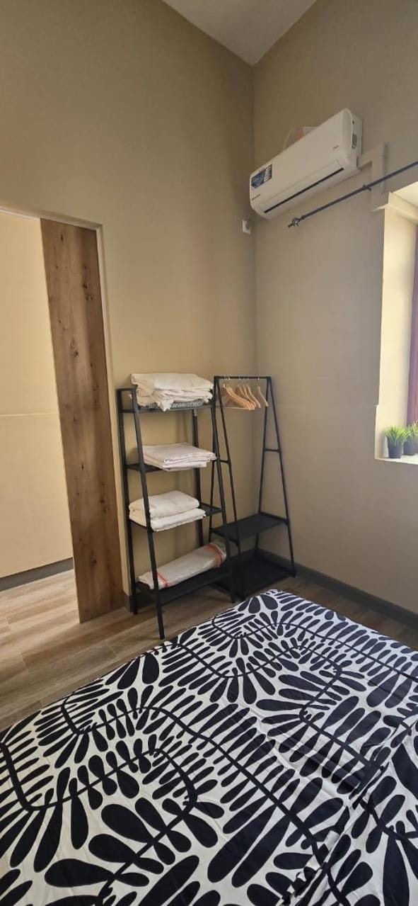 Bed, Bedroom, air conditioner