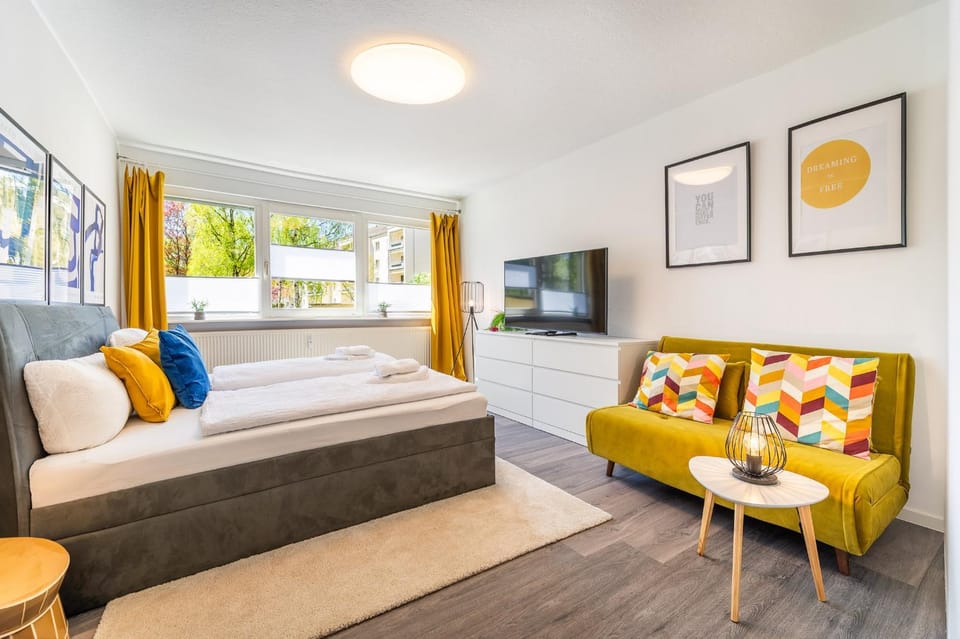 TV and multimedia, Living room, Seating area, Bedroom, storage, towels, wardrobe