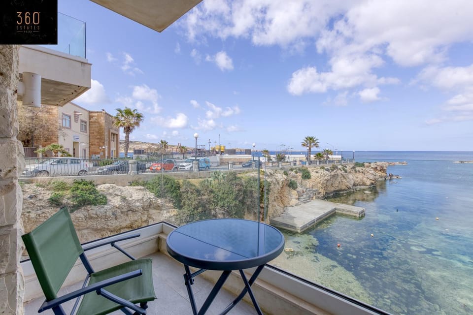 Property building, Patio, Day, Natural landscape, View (from property/room), Balcony/Terrace, Living room, Seating area, Dining area, Sea view