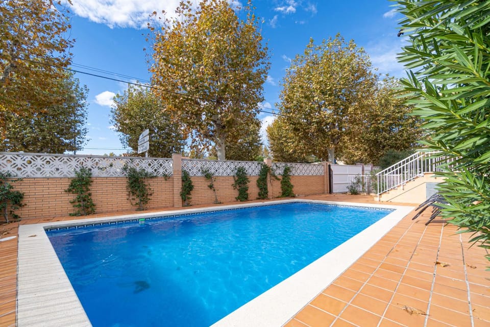 Jouvacations Villa 2 Freser con piscina compartida Villa in Alt Empordà
