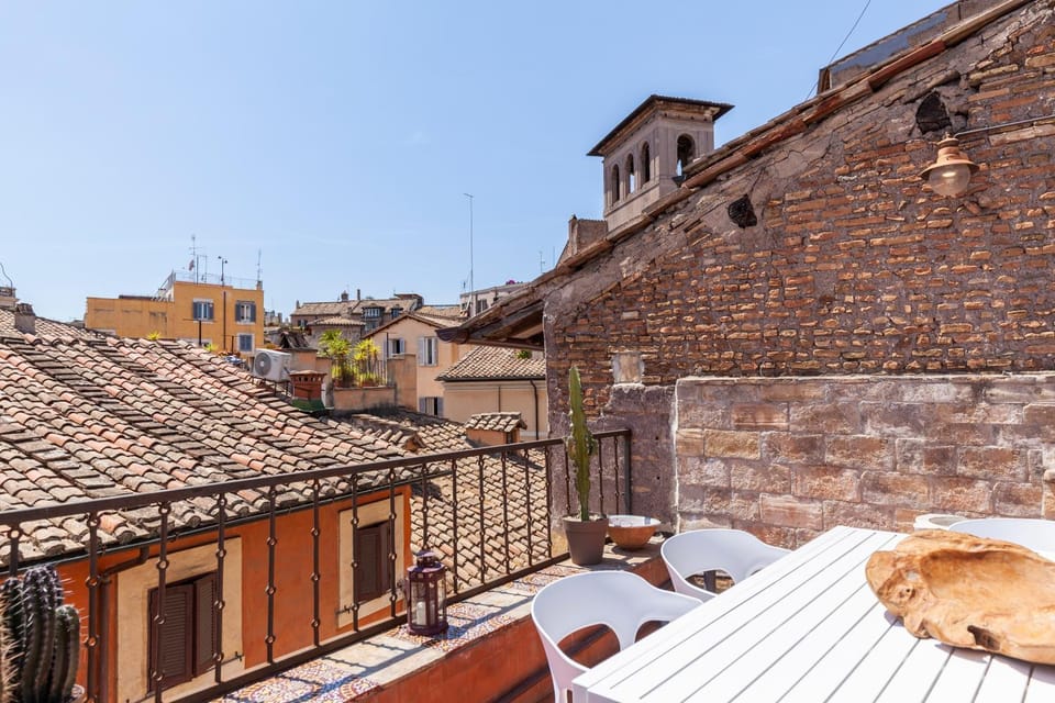 Property building, Balcony/Terrace, City view