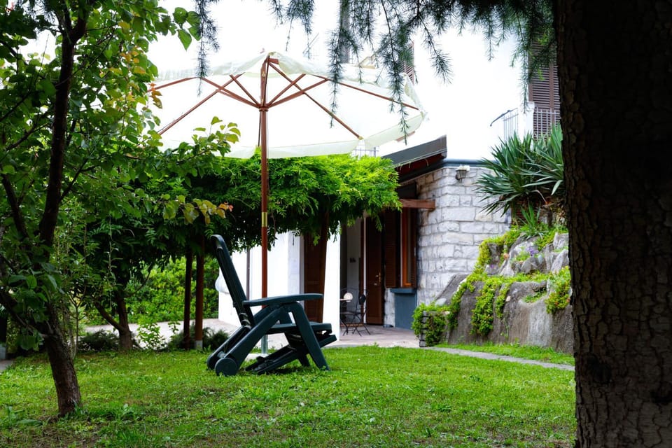 Property building, Spring, Day, Natural landscape, Garden, Garden view