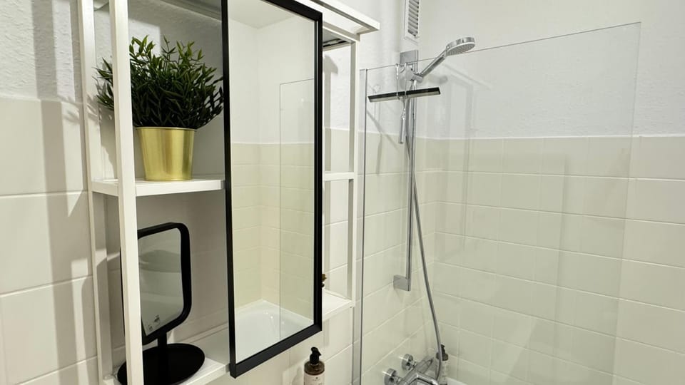 Shower, Bathroom, Bath