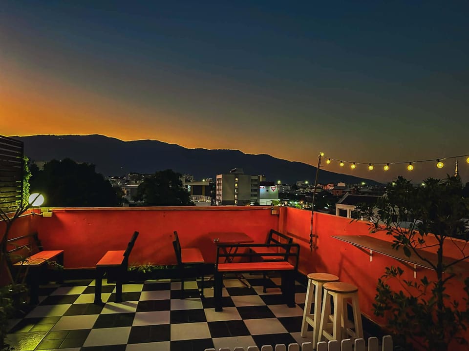 Day, Balcony/Terrace, City view, Mountain view, Street view
