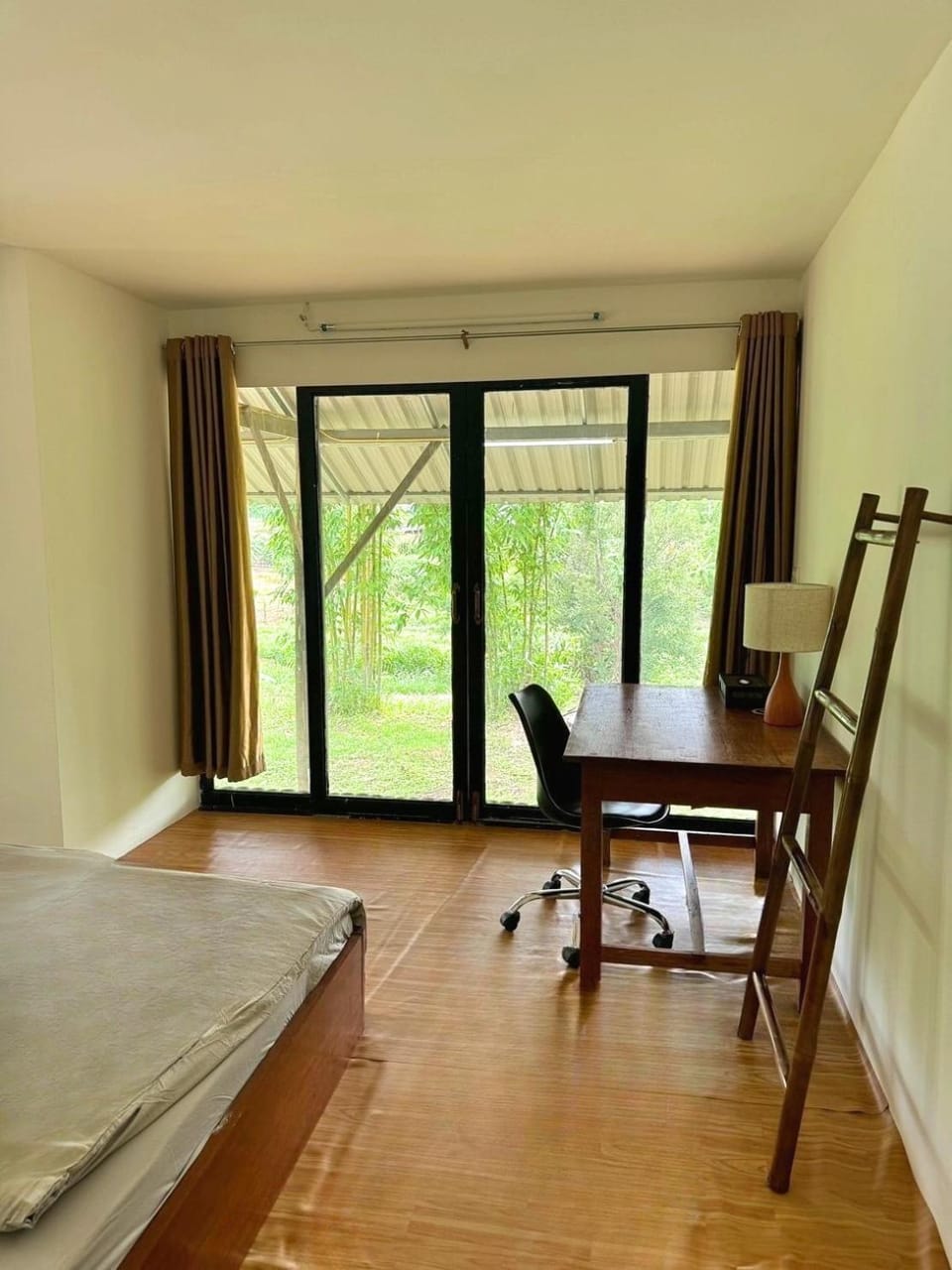The Forest - Sell the Experience Nature lodge in Thailand