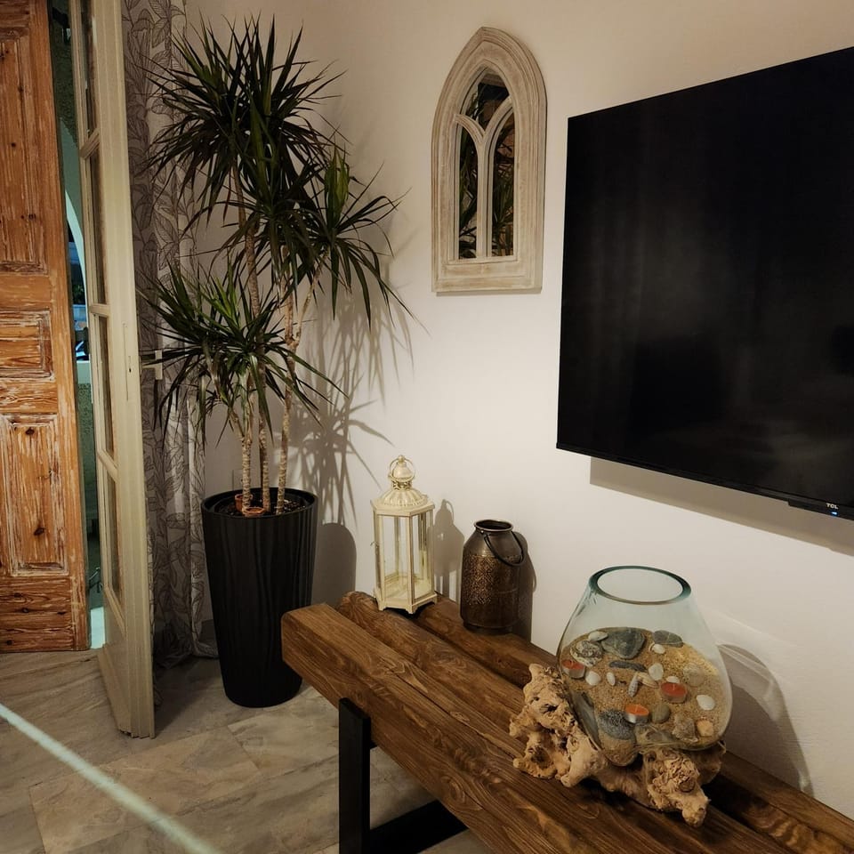 Casa Kairis premium suites Apartment in Kamari