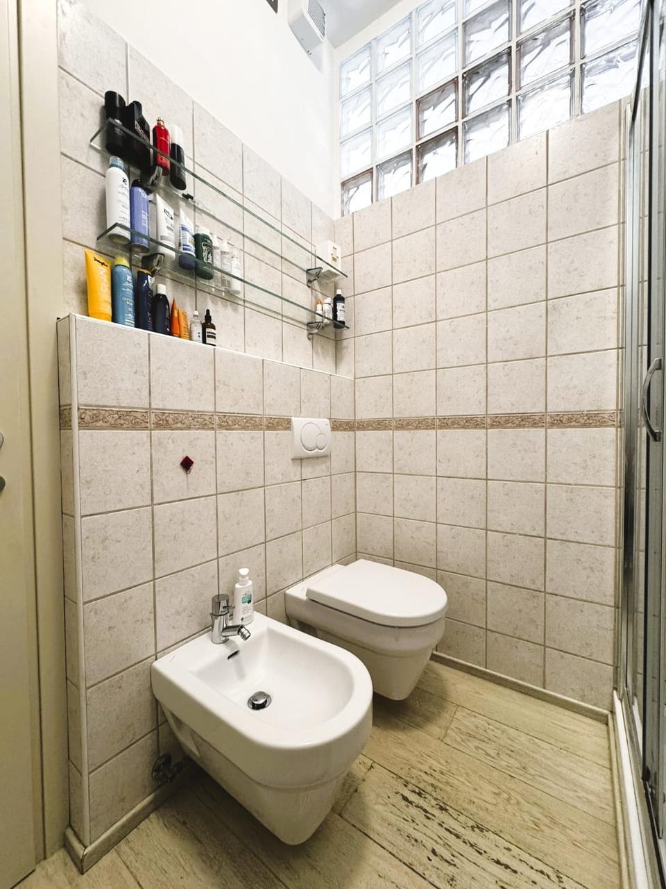 Shower, Toilet, bidet, towels